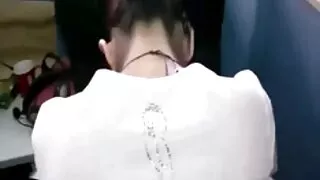 একটি শিশ্ন স্তন্যপান ...
