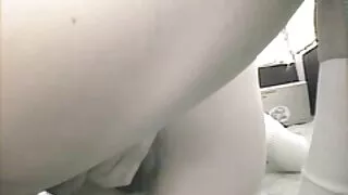 বেশ গরম স্বর্ণকেশী ভ ...