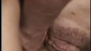 মনোমুগ্ধকর স্বর্ণকেশ ...